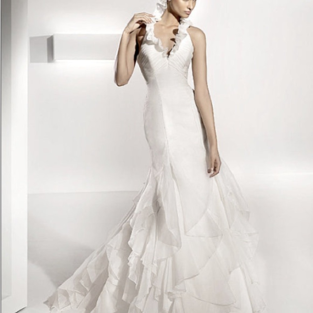 Pronovias Huesca size 4/6 ivory wedding dress…